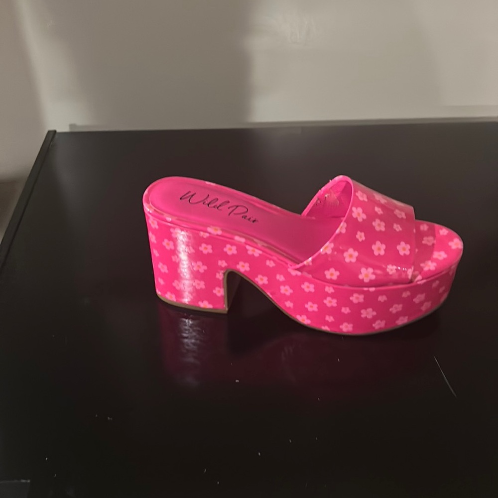 Barbie shoe